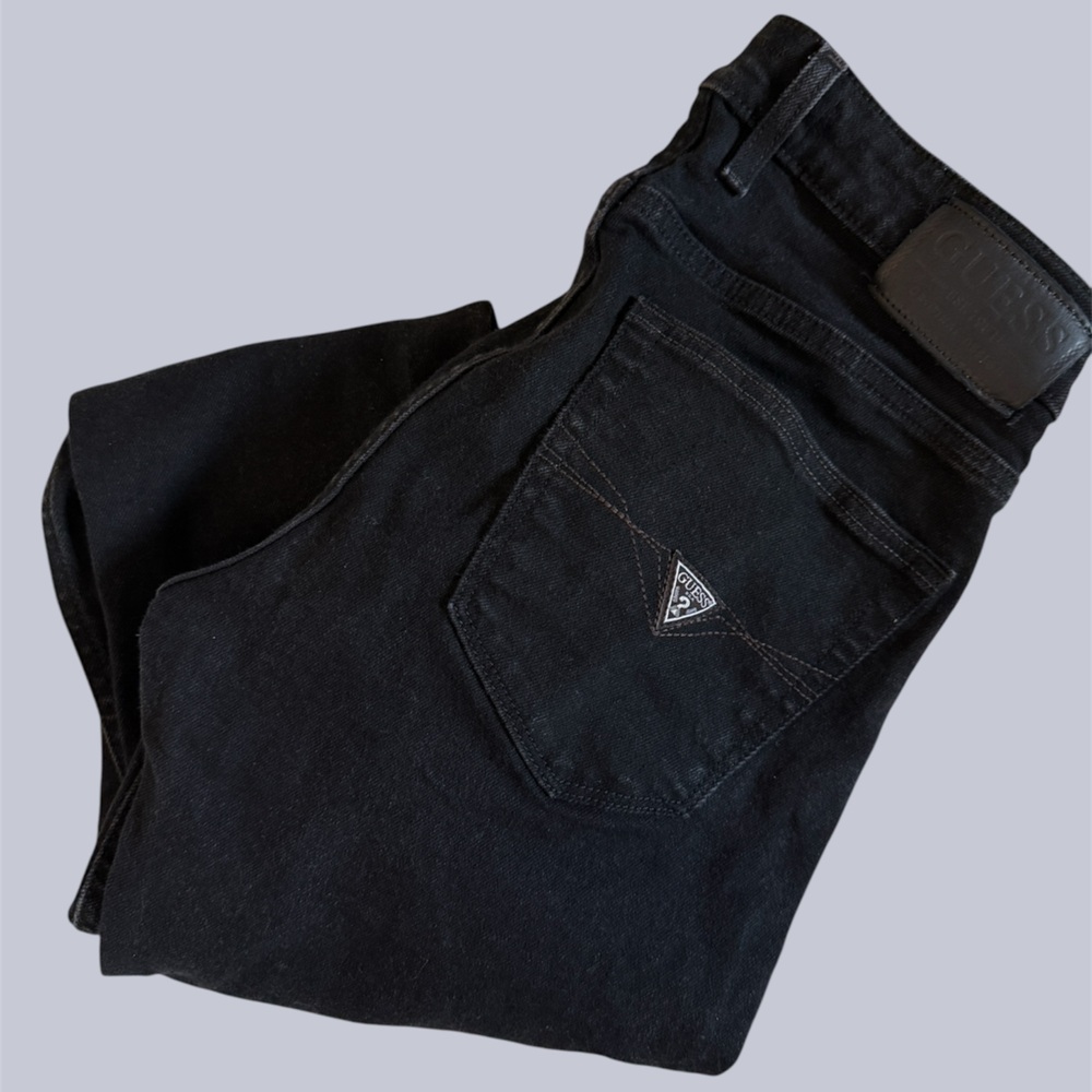 Guess Men’s Y2K Eco Straight leg jeans. Size 33 x 32. Black.
